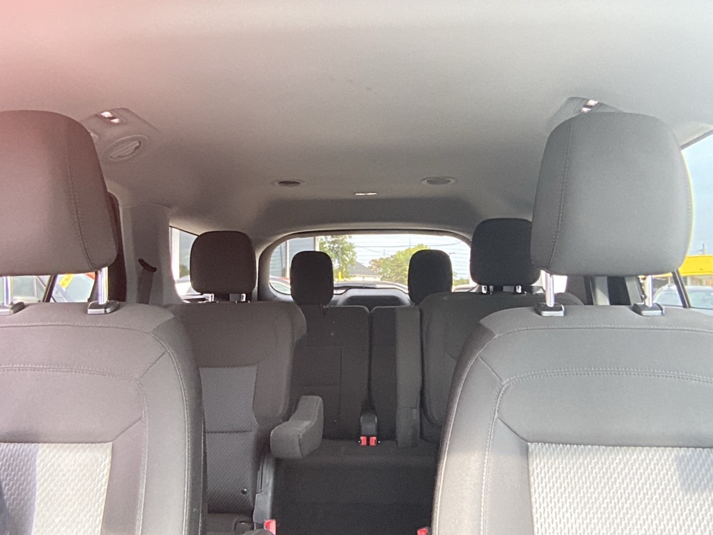 Photo 13 of this FORD EXPLORER