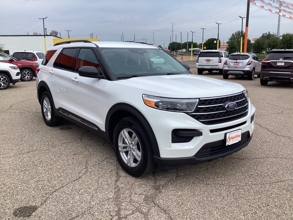 Photo 4 of this FORD EXPLORER