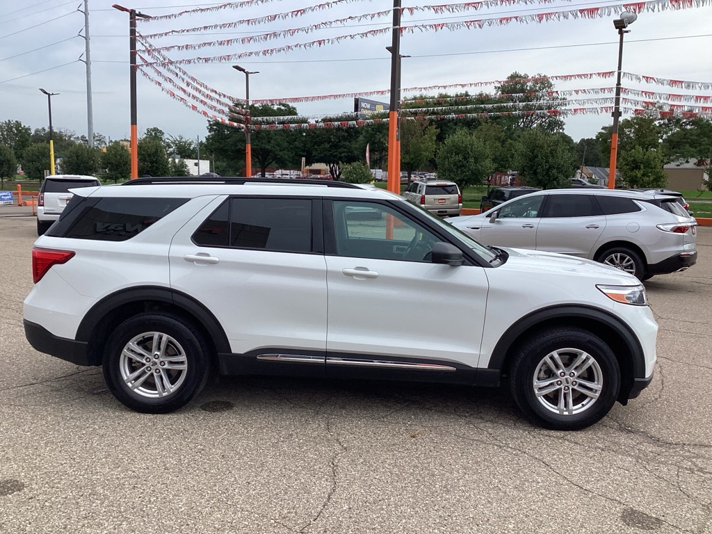 Photo 5 of this FORD EXPLORER