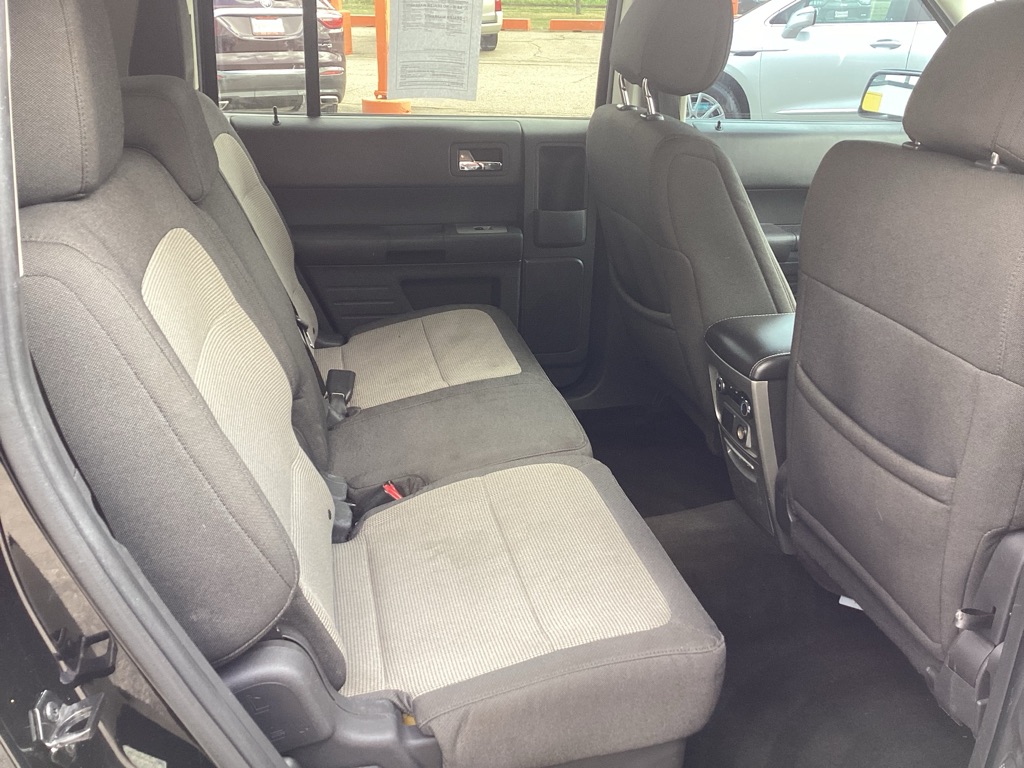 Photo 17 of this FORD FLEX