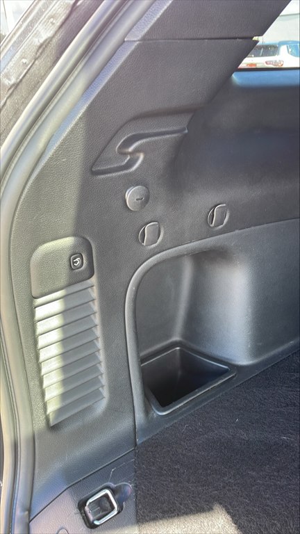 Photo 9 of this JEEP RENEGADE