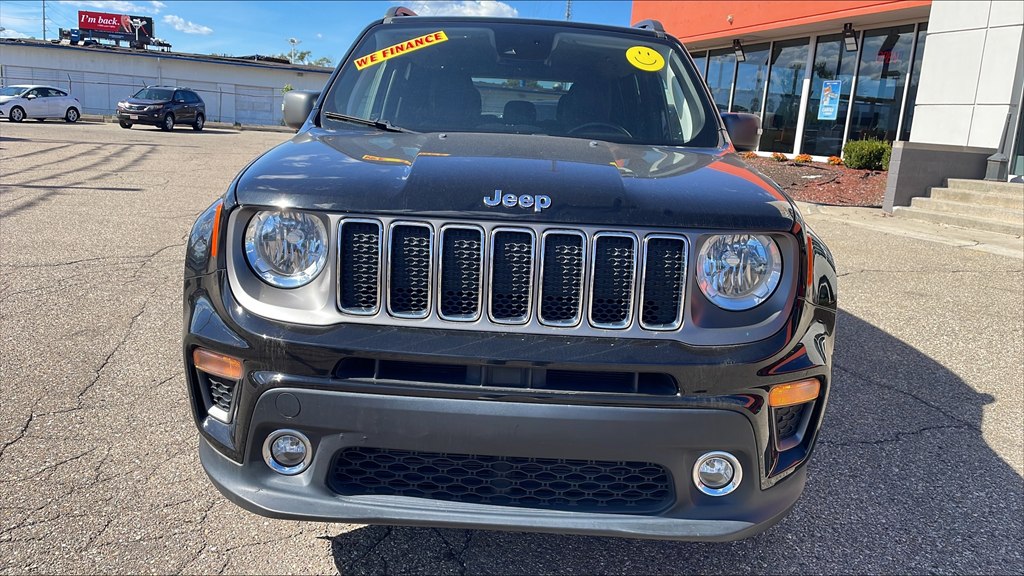 Photo 8 of this JEEP RENEGADE