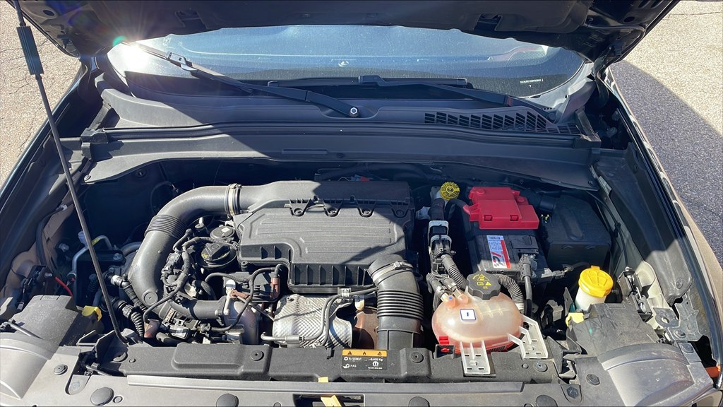Photo 30 of this JEEP RENEGADE