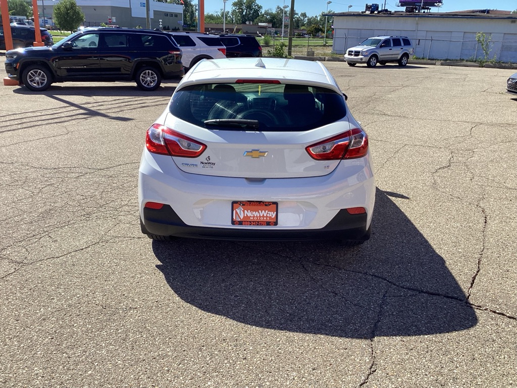 Photo 7 of this CHEVROLET CRUZE