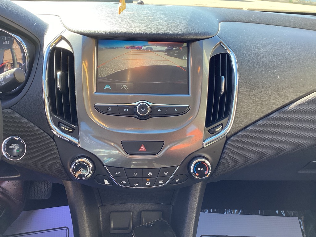 Photo 18 of this CHEVROLET CRUZE