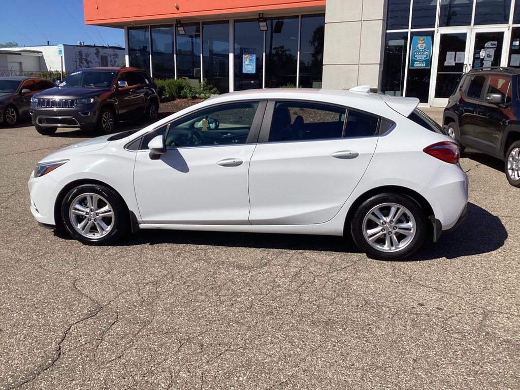 Photo 9 of this CHEVROLET CRUZE