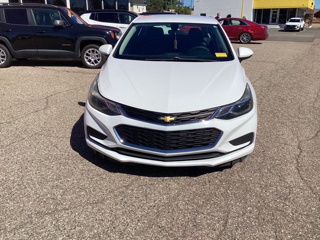 Photo 3 of this CHEVROLET CRUZE