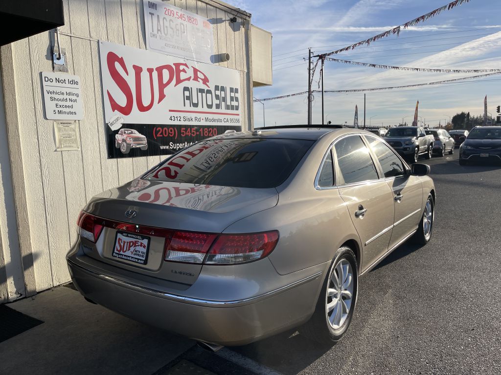 Photo 8 of this HYUNDAI AZERA
