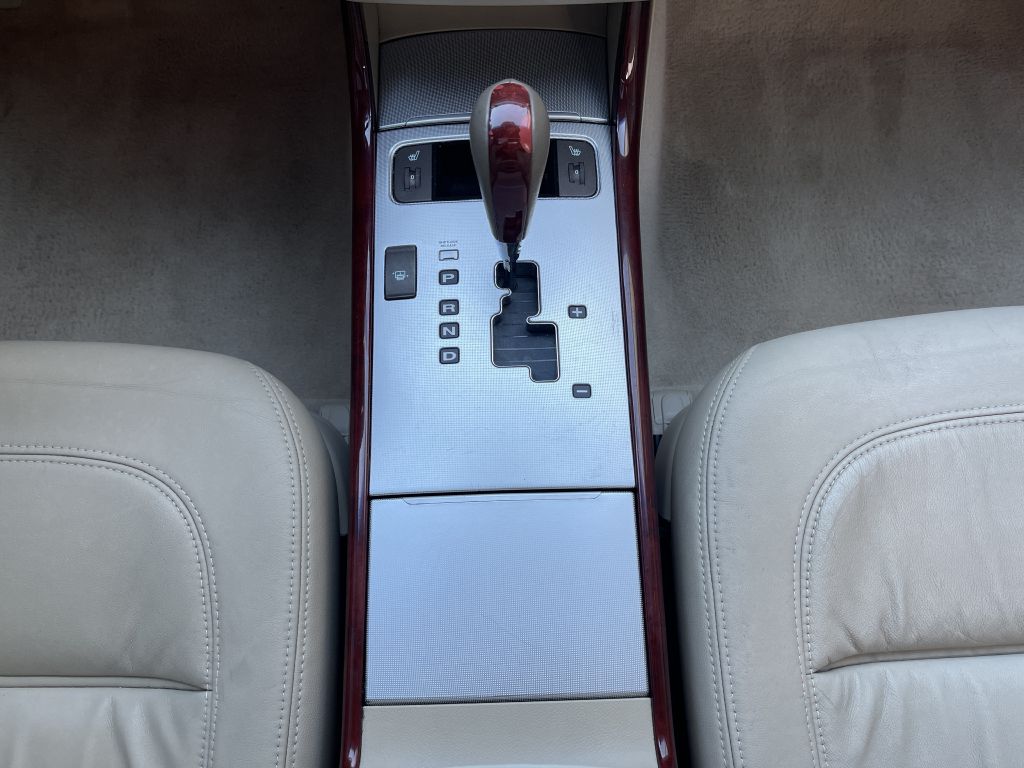 Photo 29 of this HYUNDAI AZERA