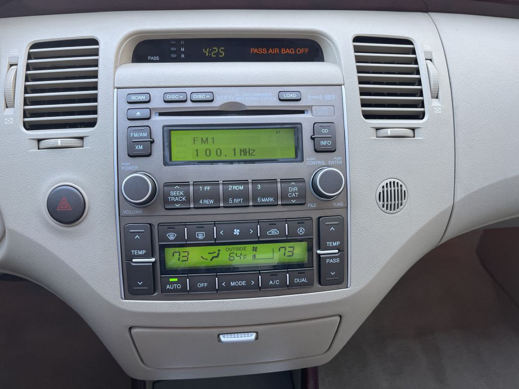 Photo 30 of this HYUNDAI AZERA