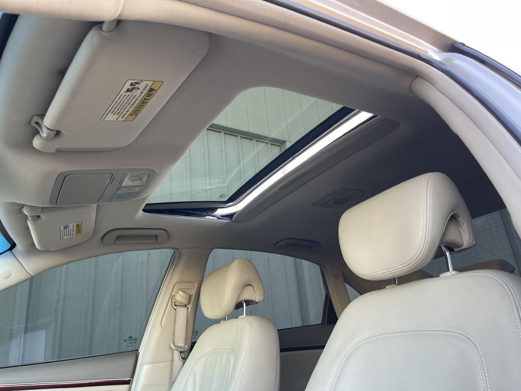 Photo 31 of this HYUNDAI AZERA