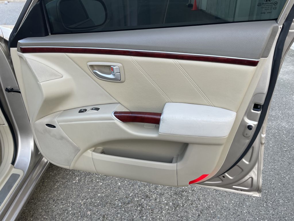 Photo 35 of this HYUNDAI AZERA