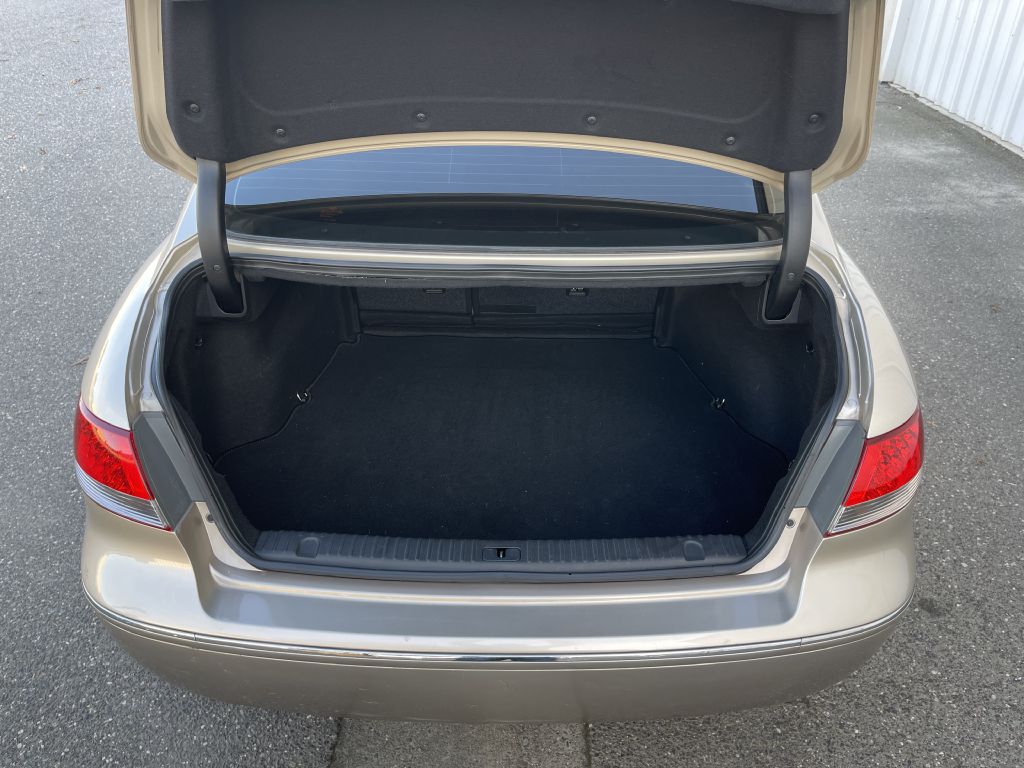 Photo 36 of this HYUNDAI AZERA