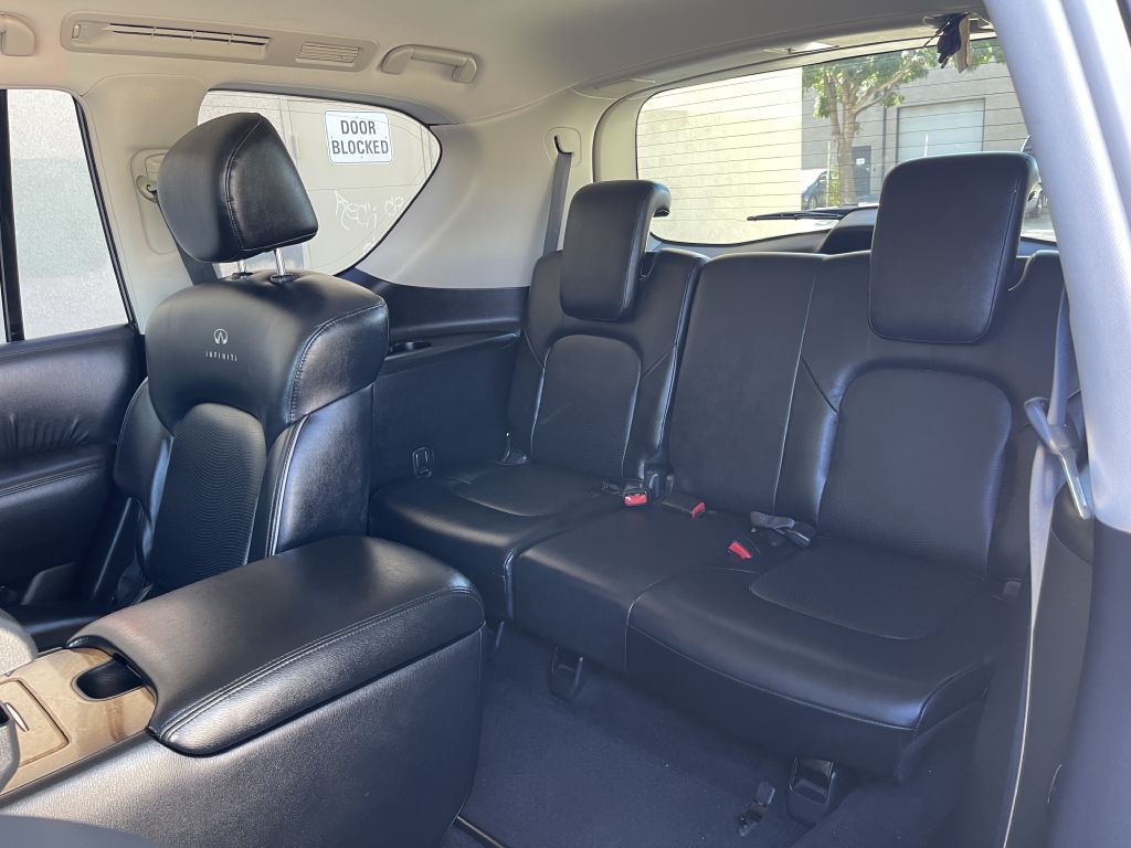Photo 20 of this INFINITI QX56