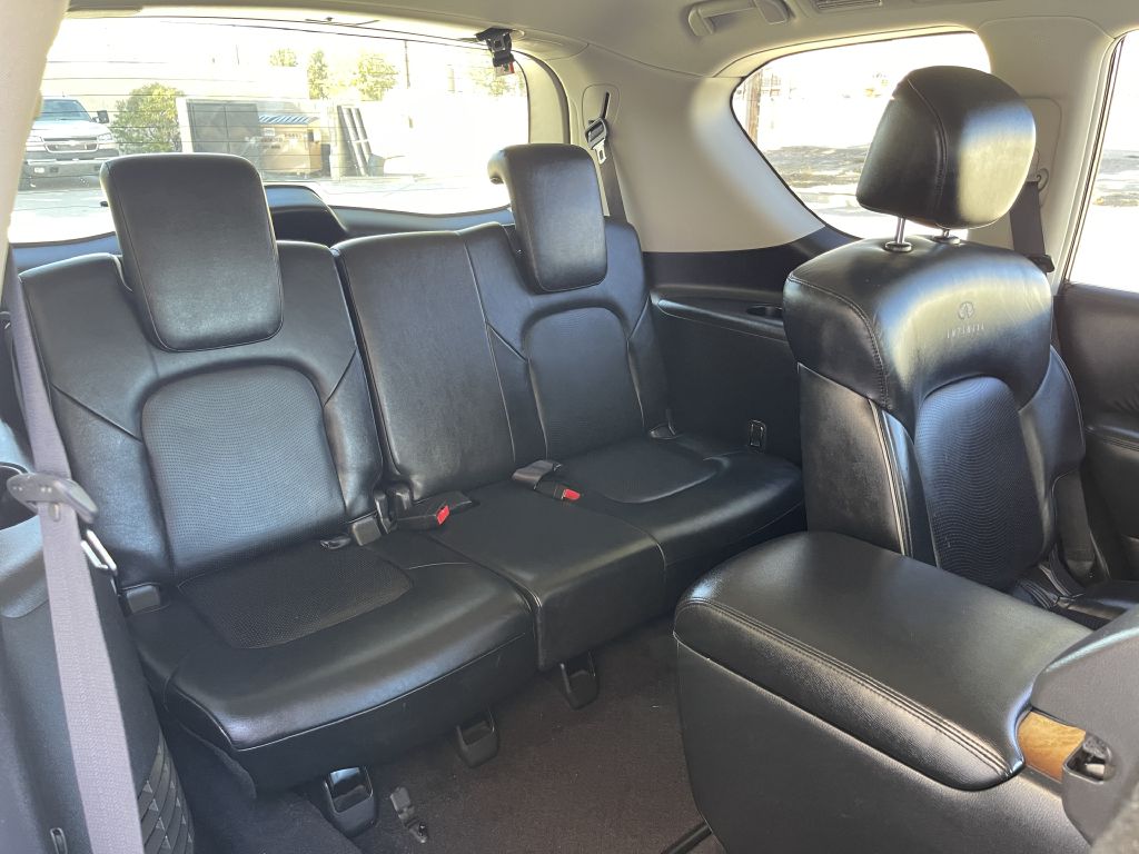 Photo 21 of this INFINITI QX56