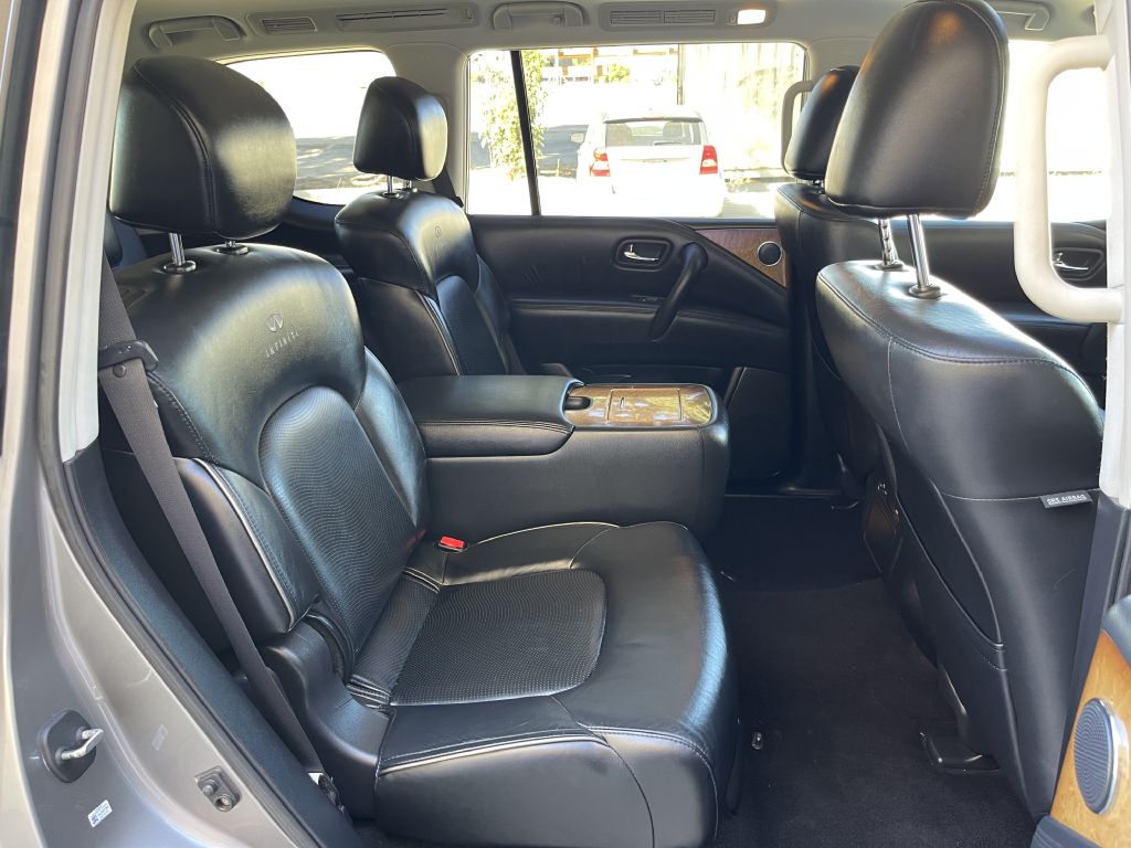 Photo 22 of this INFINITI QX56