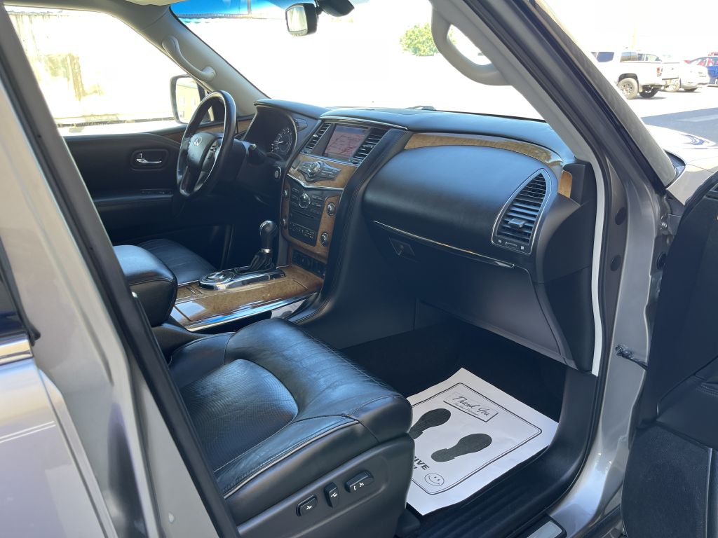 Photo 23 of this INFINITI QX56