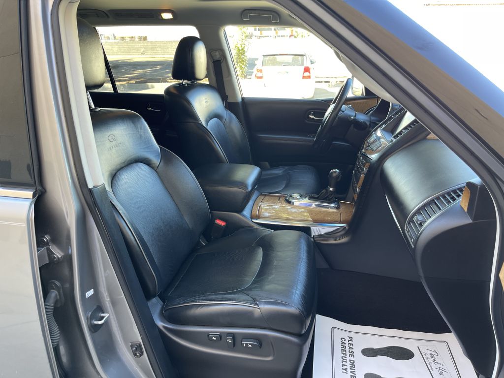 Photo 24 of this INFINITI QX56