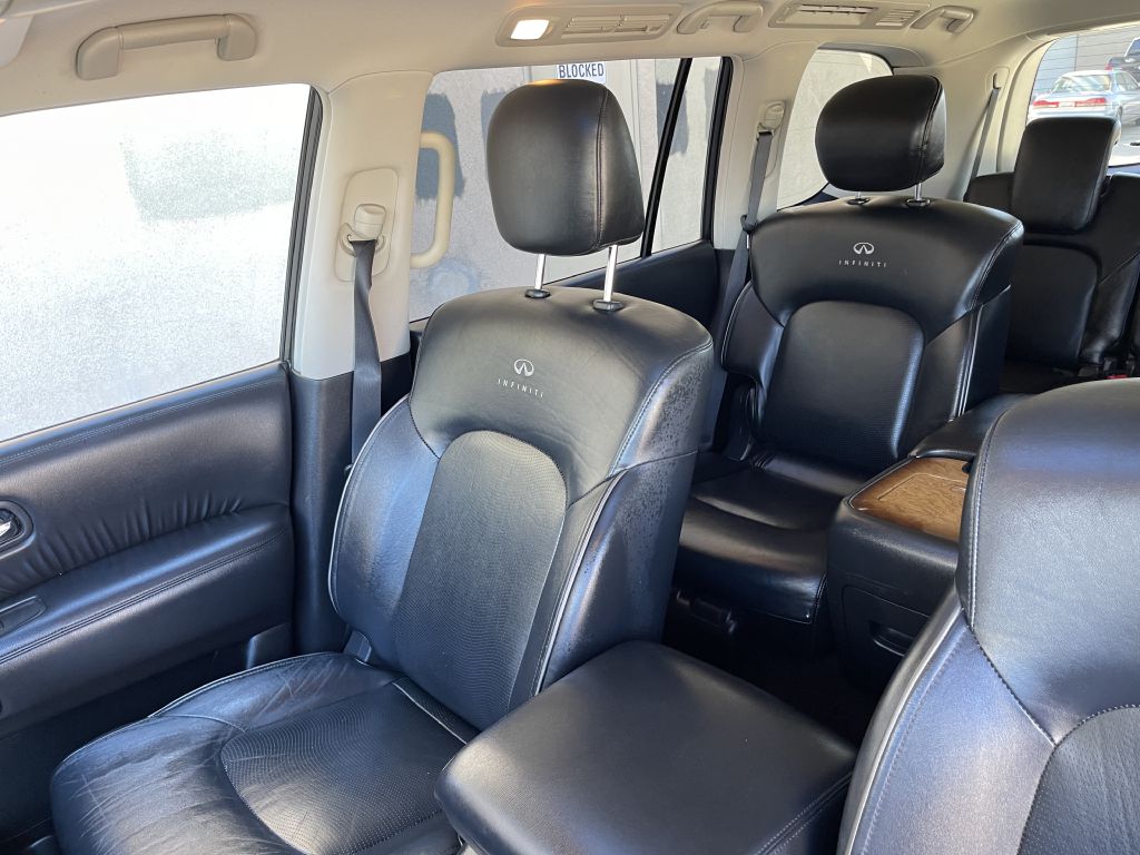 Photo 26 of this INFINITI QX56