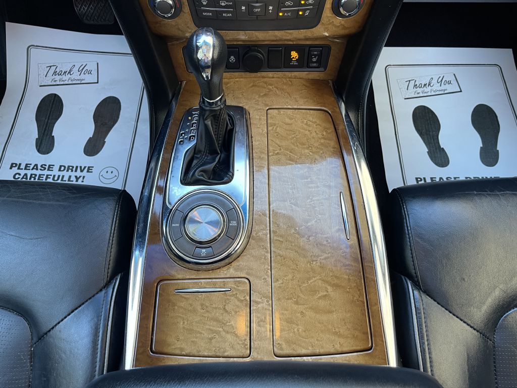 Photo 32 of this INFINITI QX56