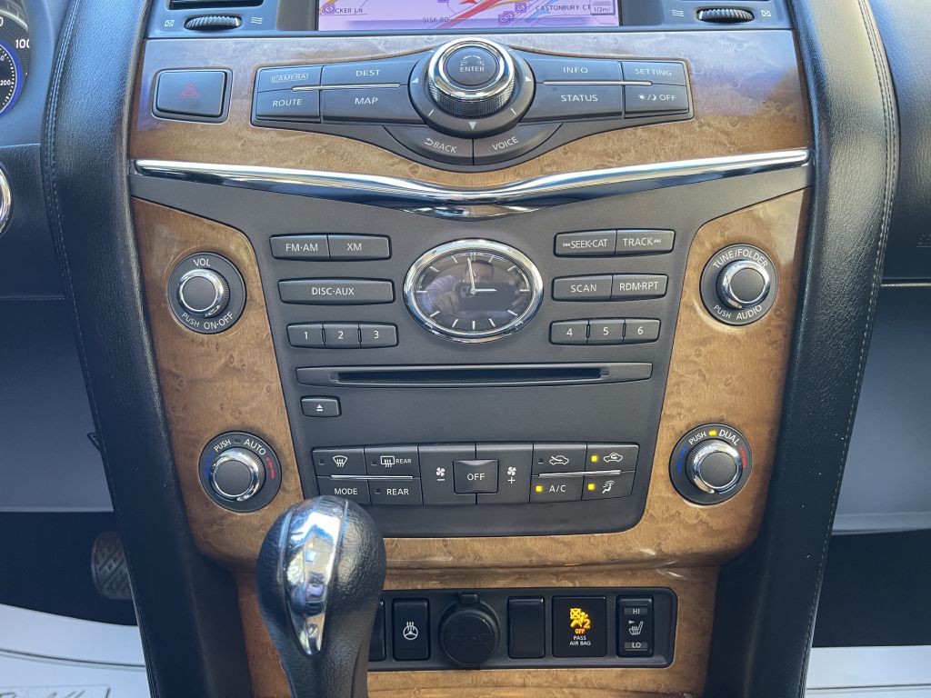 Photo 33 of this INFINITI QX56
