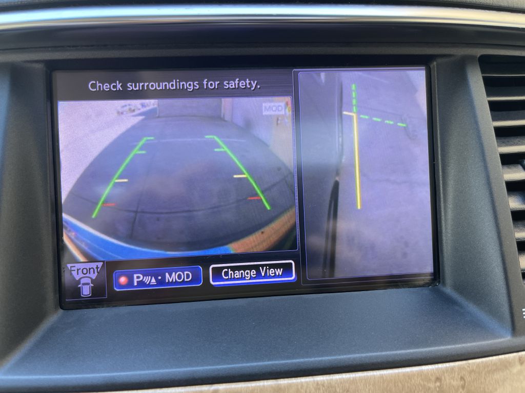 Photo 36 of this INFINITI QX56
