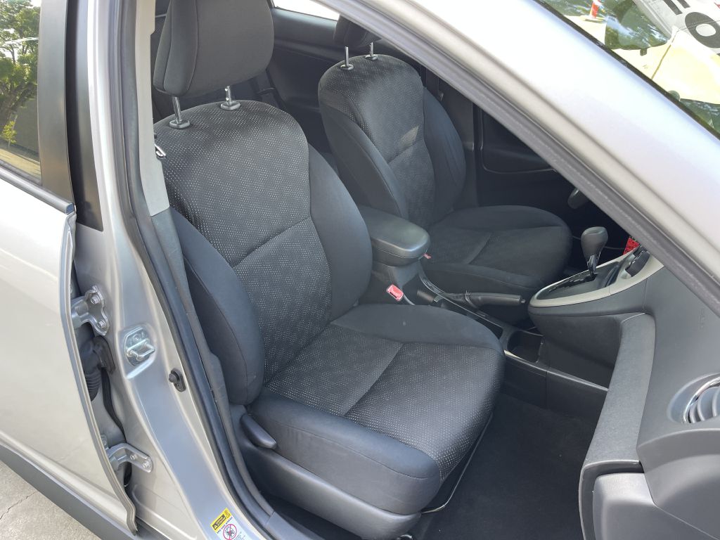 Photo 18 of this PONTIAC VIBE