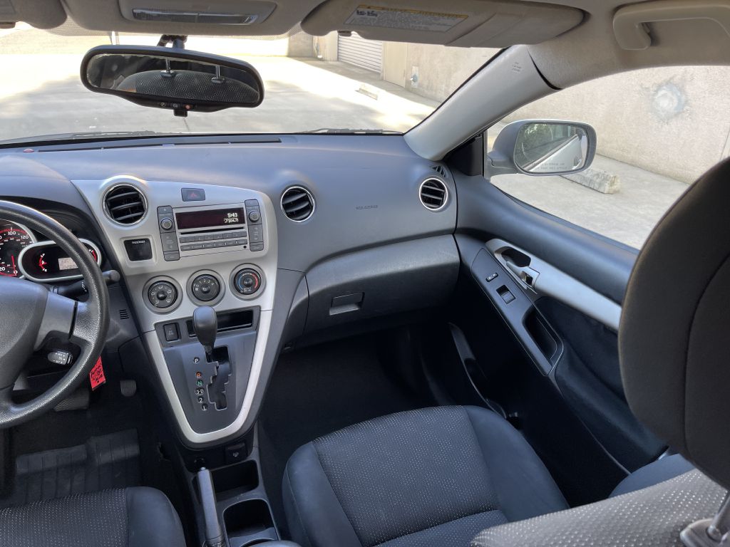 Photo 20 of this PONTIAC VIBE