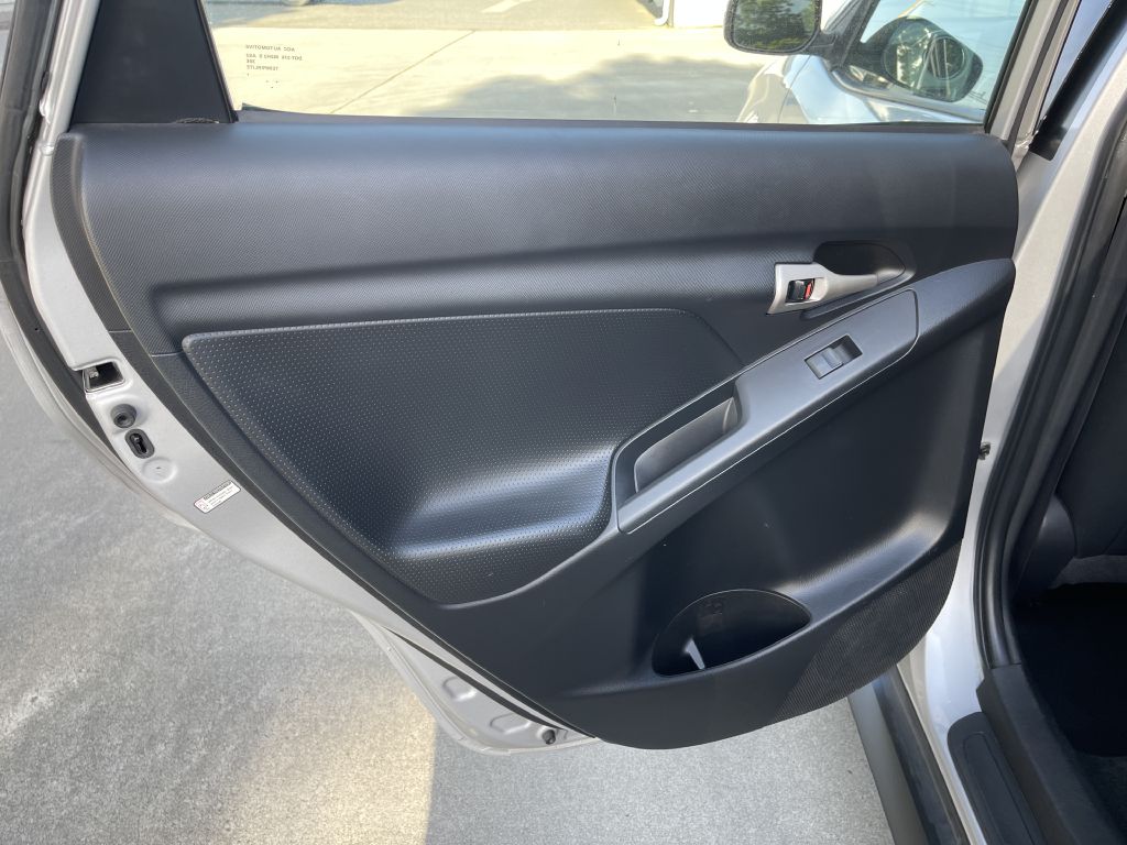 Photo 24 of this PONTIAC VIBE