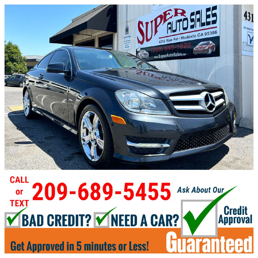 Photo 2 of this MERCEDES-BENZ C-CLASS