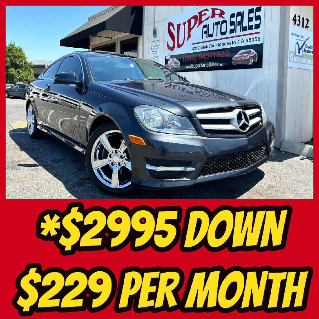 Photo 3 of this MERCEDES-BENZ C-CLASS