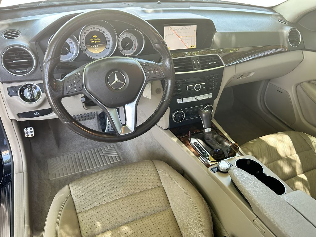 Photo 28 of this MERCEDES-BENZ C-CLASS