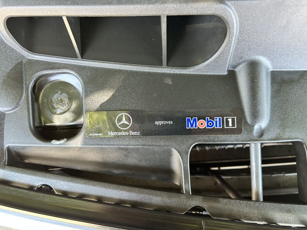 Photo 42 of this MERCEDES-BENZ C-CLASS