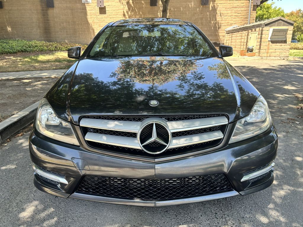 Photo 50 of this MERCEDES-BENZ C-CLASS