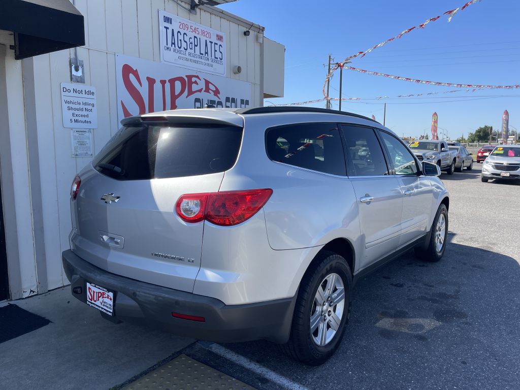 Photo 4 of this CHEVROLET TRAVERSE