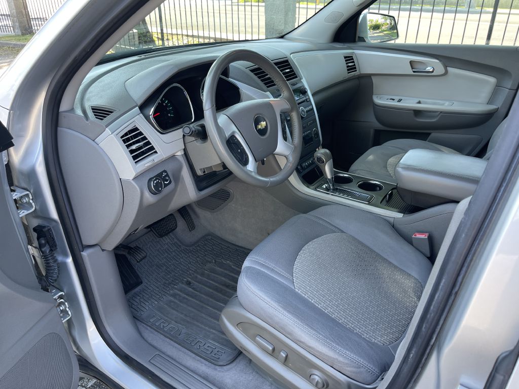Photo 13 of this CHEVROLET TRAVERSE