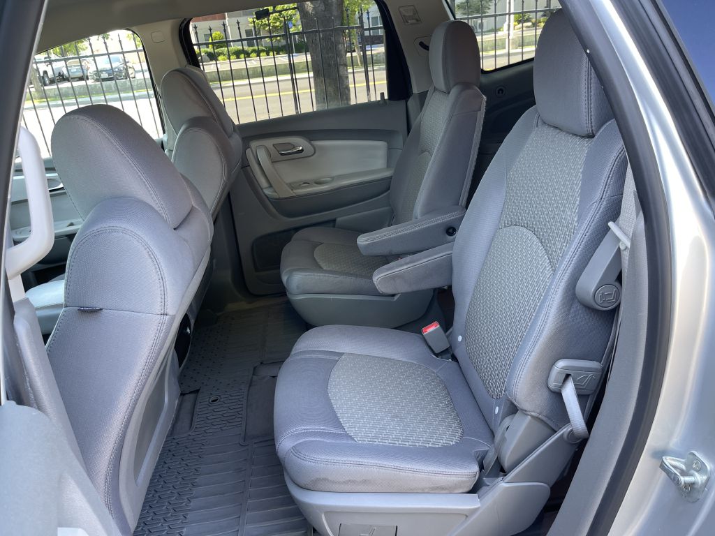 Photo 15 of this CHEVROLET TRAVERSE