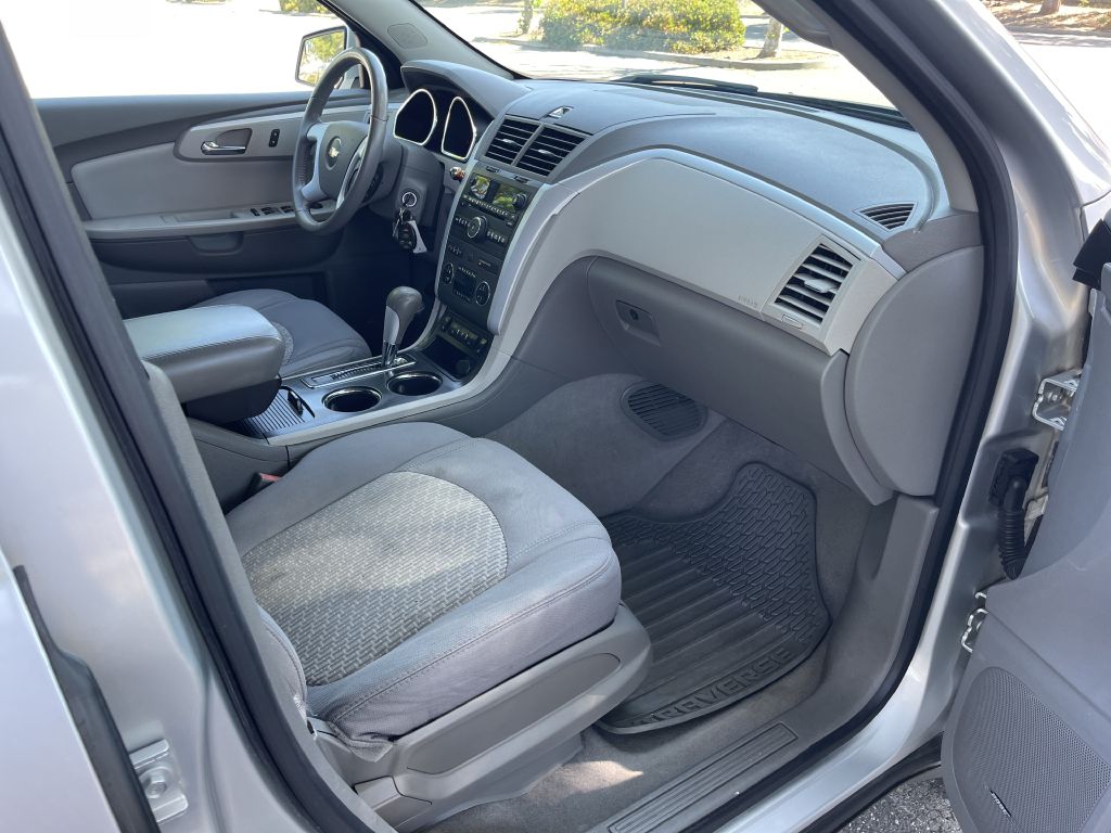 Photo 17 of this CHEVROLET TRAVERSE