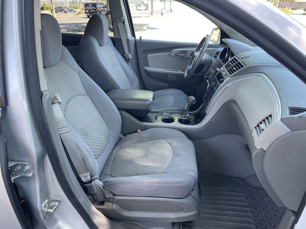 Photo 18 of this CHEVROLET TRAVERSE