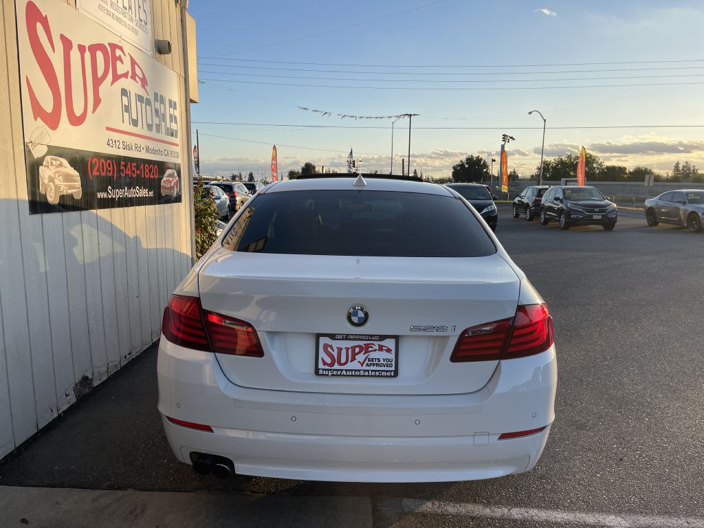 Photo 9 of this BMW 528