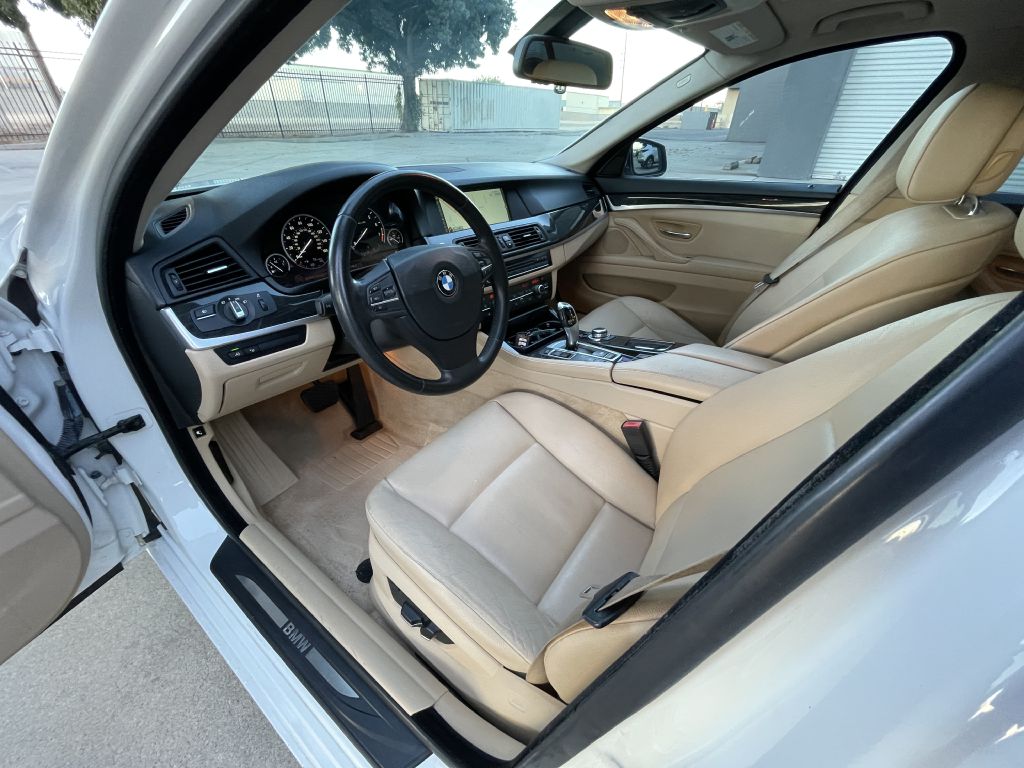 Photo 17 of this BMW 528