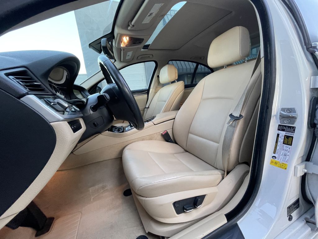 Photo 18 of this BMW 528