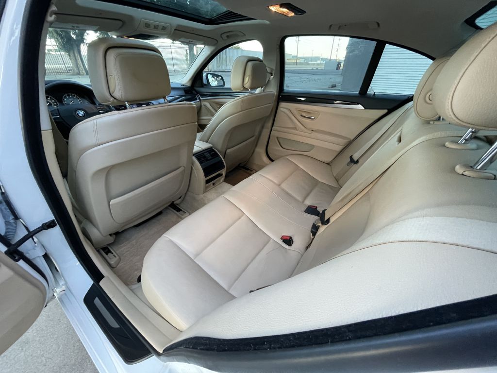 Photo 19 of this BMW 528