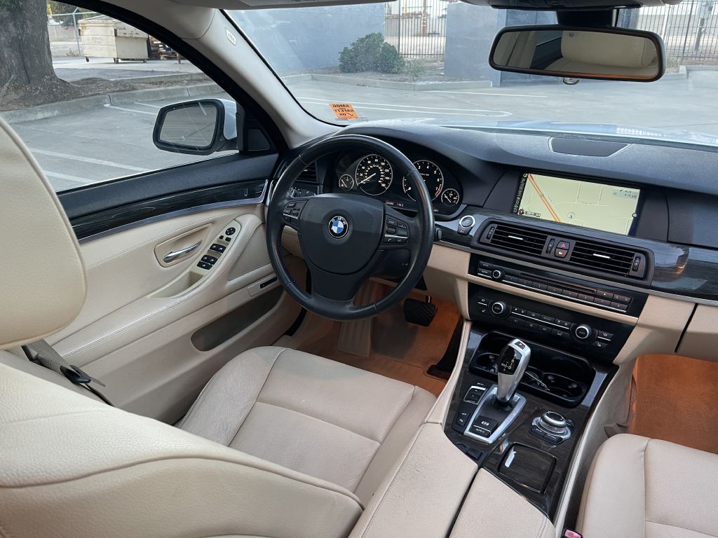 Photo 25 of this BMW 528