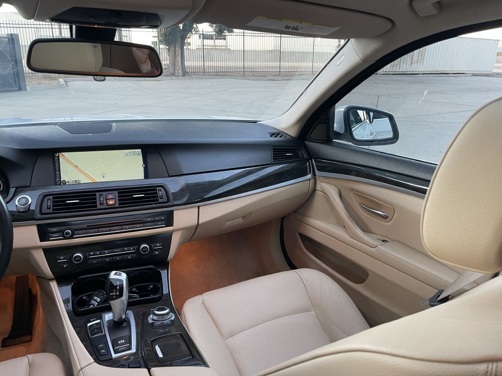 Photo 26 of this BMW 528