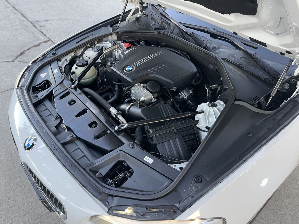 Photo 43 of this BMW 528