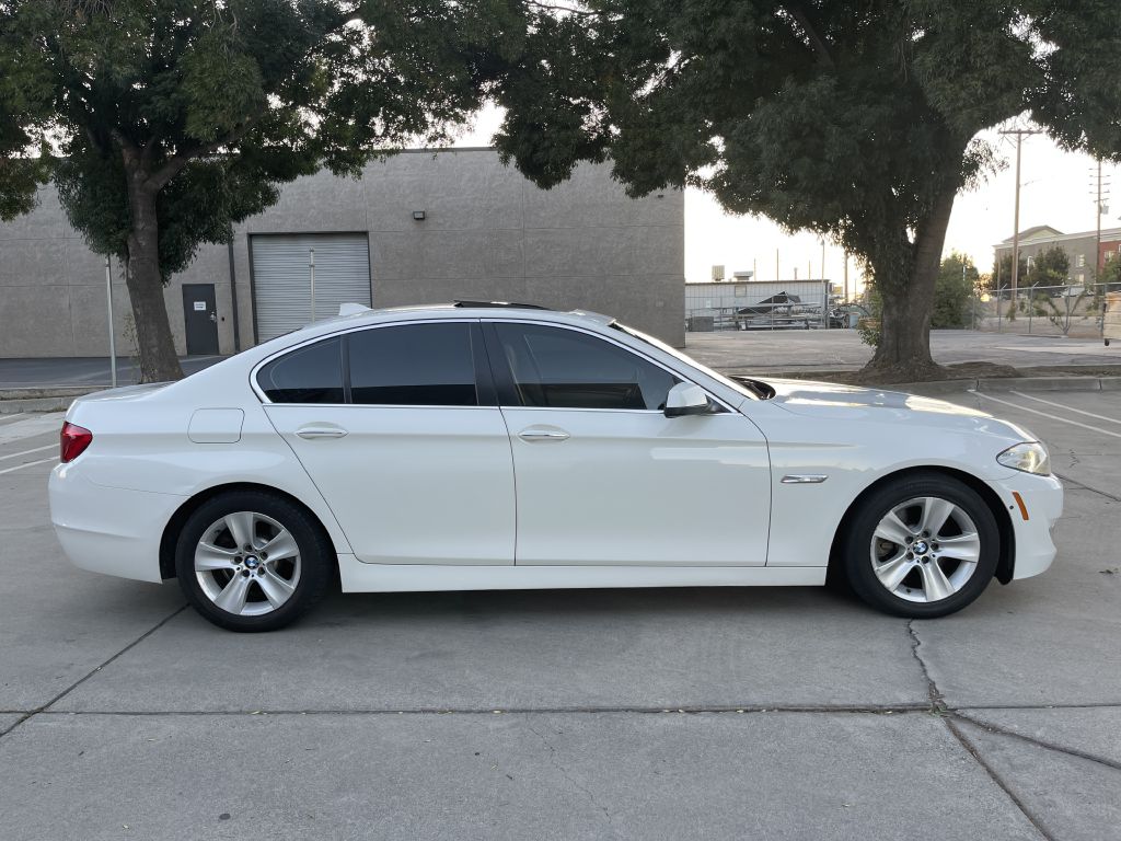 Photo 56 of this BMW 528