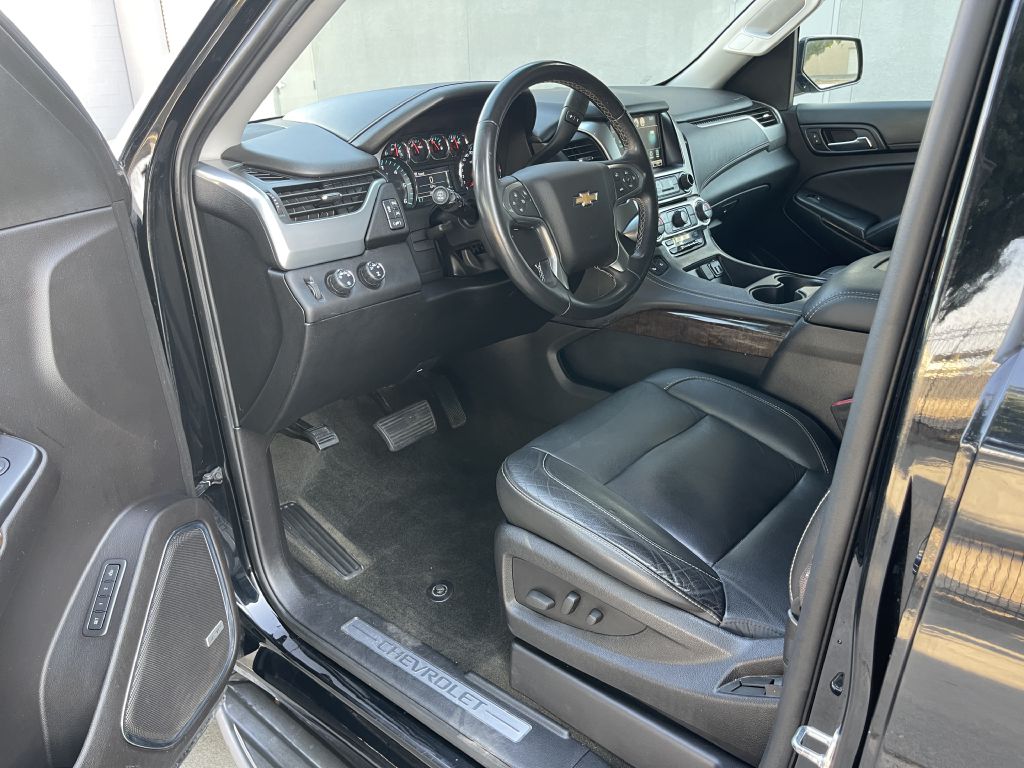Photo 17 of this CHEVROLET SUBURBAN