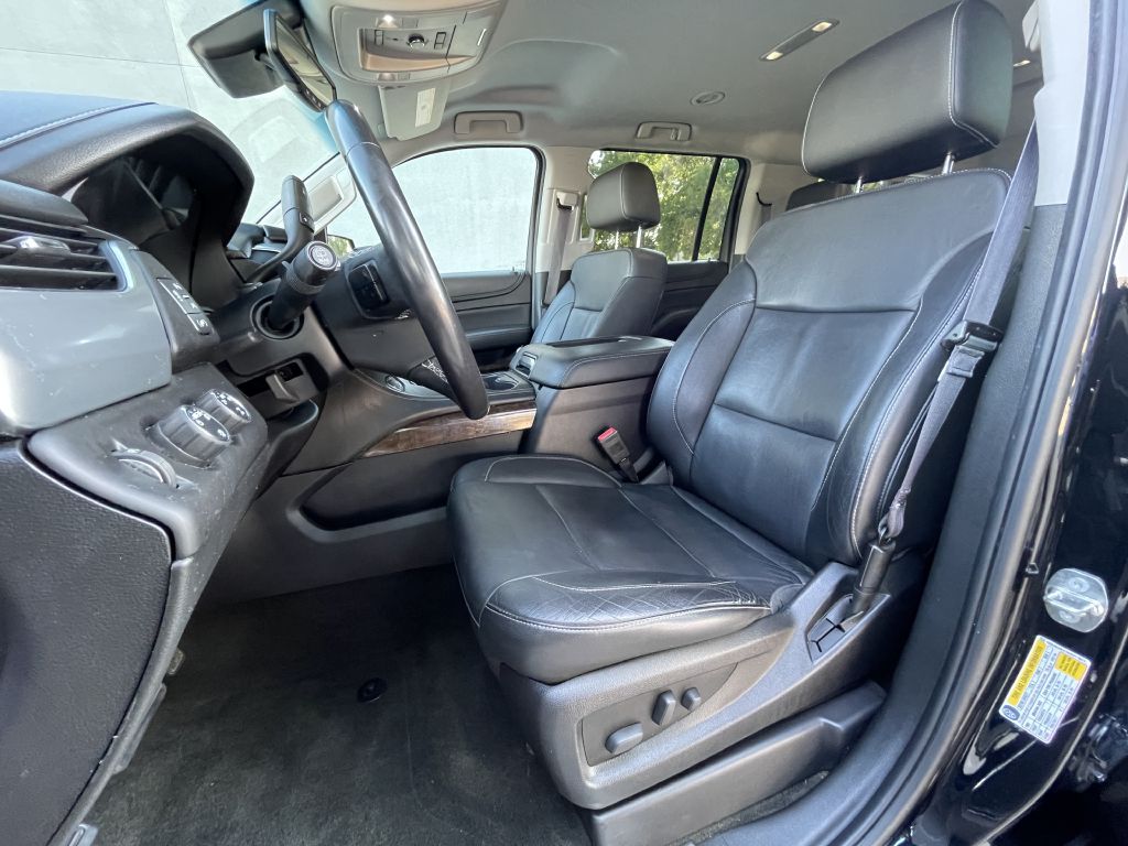 Photo 18 of this CHEVROLET SUBURBAN