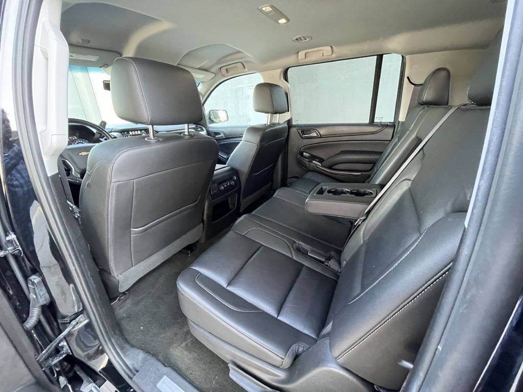 Photo 19 of this CHEVROLET SUBURBAN